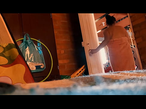 ❤️ Дзядзька ідзе за мной у душ, трахае мяне, пакуль я прымаю душ. Якасны сэкс у порна be.zoomporno.ru ❌️❤